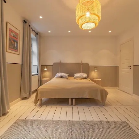 Seven-bedroom - Best *
