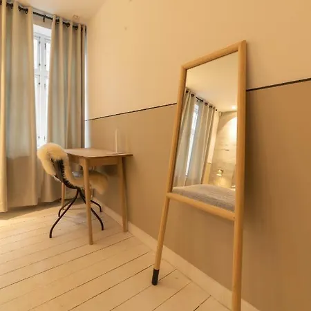 Seven-bedroom - Best شقة