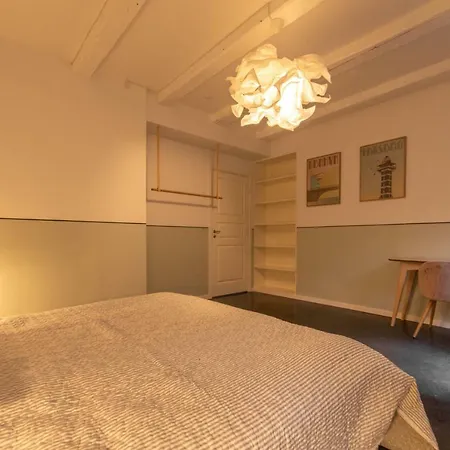 Seven-bedroom - Best شقة *
